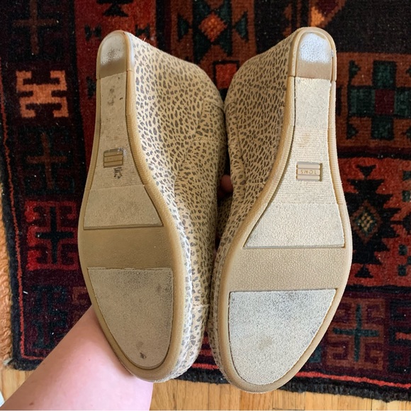 Toms Zip Ankle Booties - Picture 5 of 7